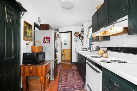 $1,195,000 | 23 Willow Street, Newport, RI 02840