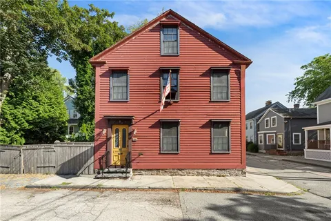$1,195,000 | 23 Willow Street, Newport, RI 02840