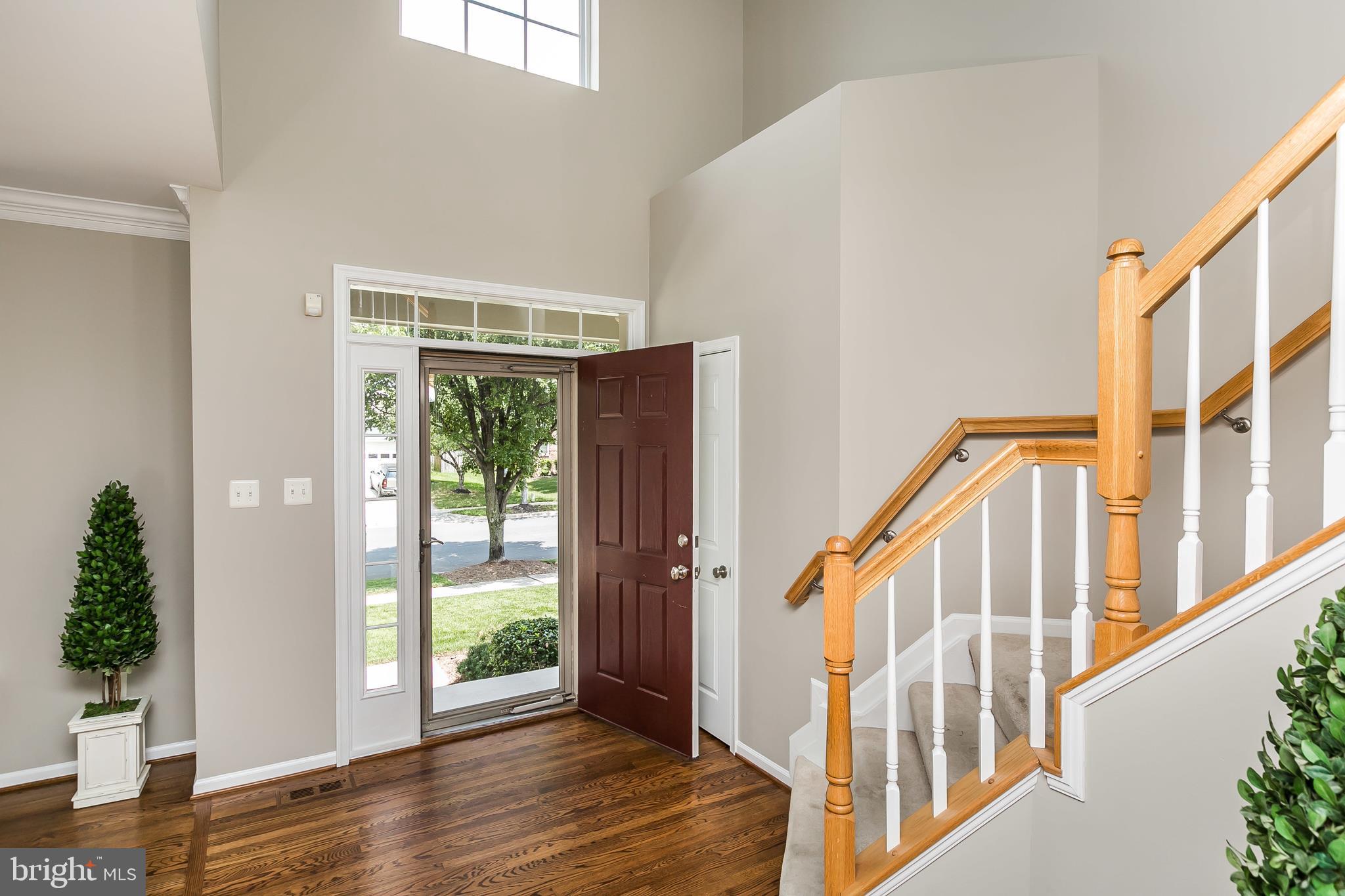 1611 Chapman Road Crofton, MD 21114 - Photo 4 of 29 Foyer