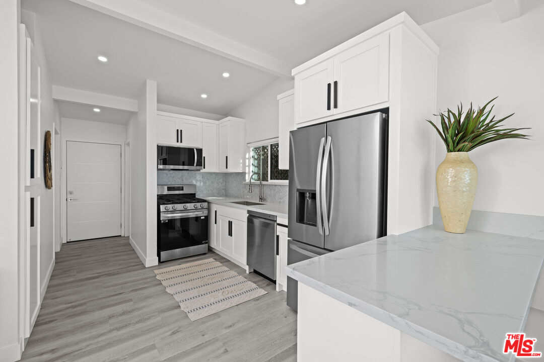 25154 Malibu Road, Unit 2 Malibu, CA 90265 - Photo 6 of 34