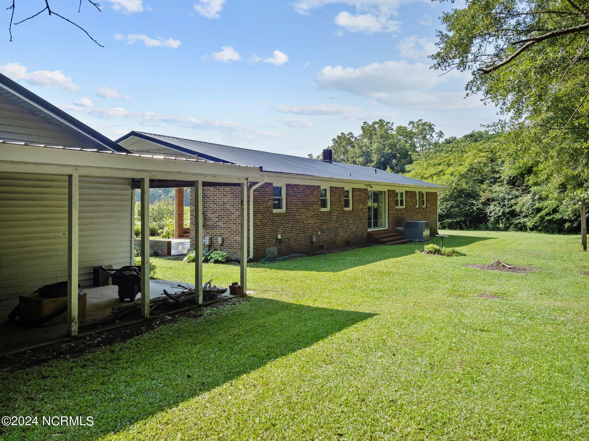 1996 Fountaintown Road Chinquapin, NC 28521 - Photo 39 of 52 48-web-or-mls-P7169621
