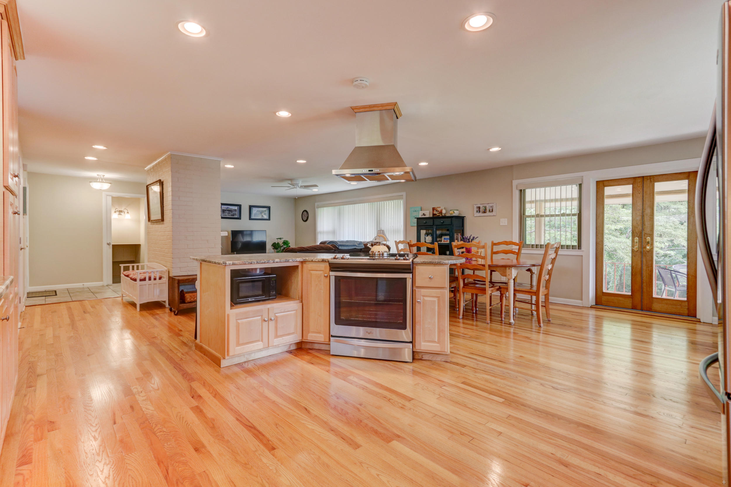 109 Cahill Lane Oak Ridge, TN 37830 - Photo 8 of 25 Positive Perceptions-10