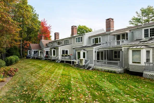 $725,000 | 62 Blueberry Cove Road, Unit 62, Yarmouth, ME 04096