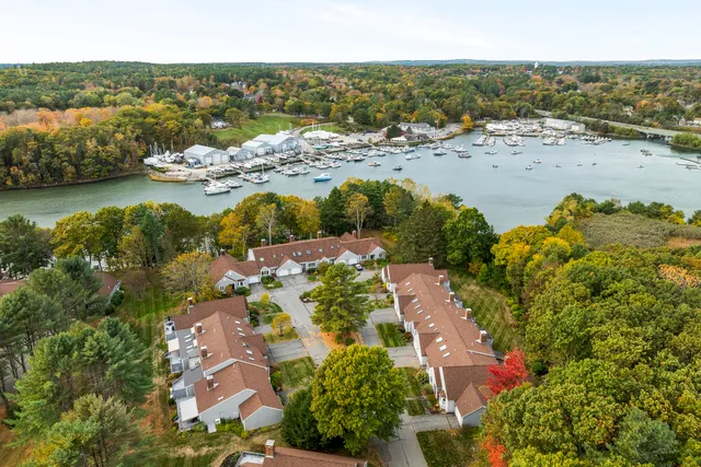 $725,000 | 62 Blueberry Cove Road, Unit 62, Yarmouth, ME 04096