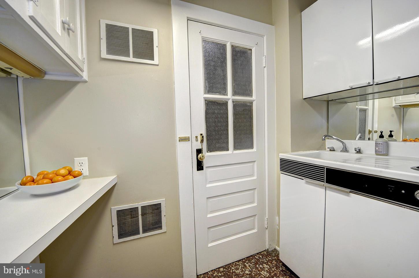 2123 Tunlaw Road Northwest Washington, DC 20007 - Photo 15 of 17 Kitchenette