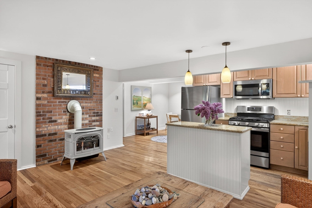7 Miller Hill Road, Unit 1 Provincetown, MA 02657 - Photo 6 of 42