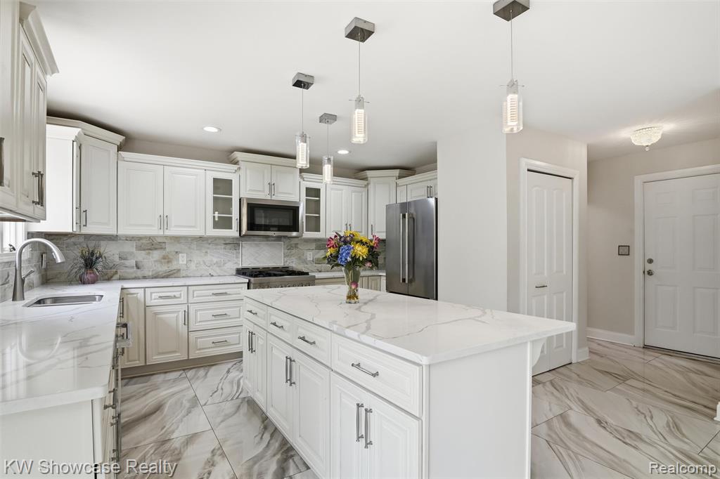 3345 East Commerce Road Commerce Township, MI 48382 - Photo 27 of 51