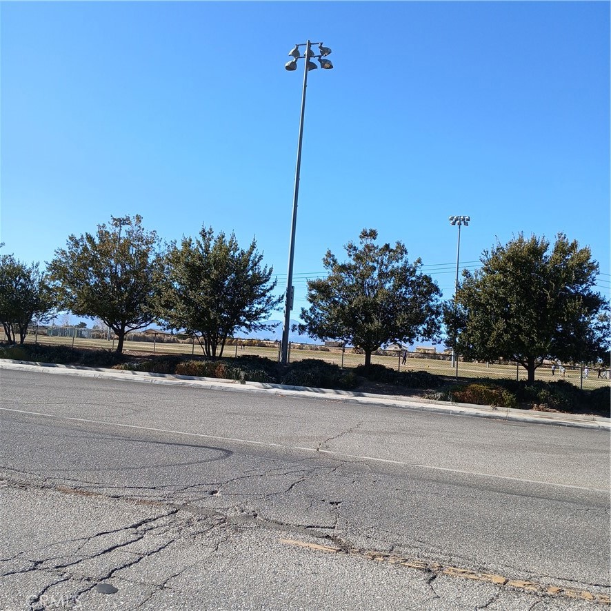 7775 Maple Avenue Hesperia, CA 92344 - Photo 2 of 26