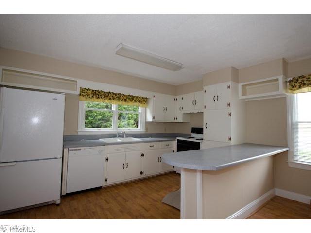 6214 Lisa Drive Oak Ridge, NC 27310 - Photo 5 of 11 Kitchen.