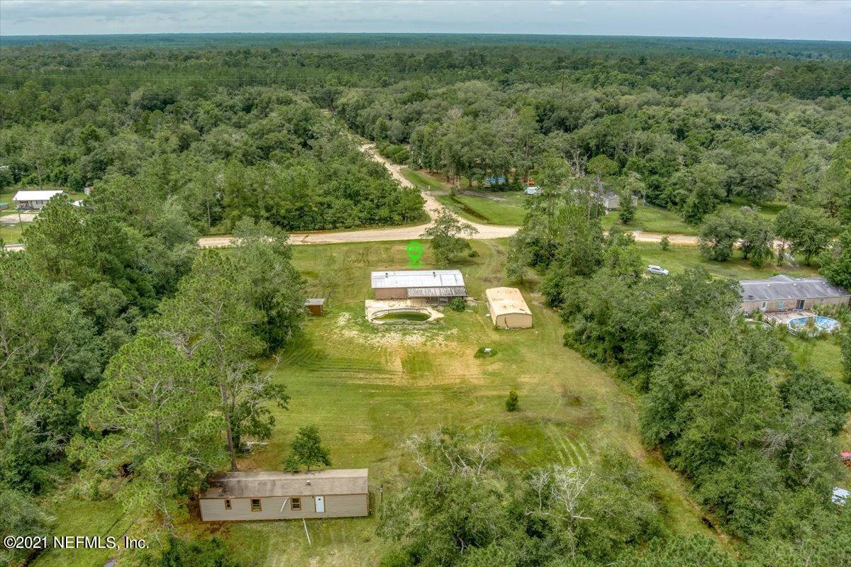 140 Keystone Road Palatka, FL 32177 - Photo 29 of 33 a view of a big yard with large trees