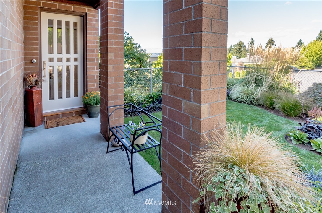 1401 North 24th Street Renton, WA 98056 - Photo 4 of 25