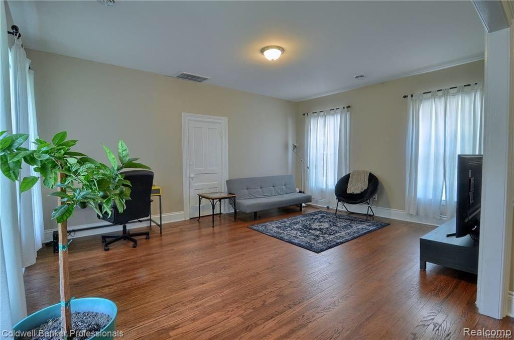 501 West 3rd Street Rochester, MI 48307 - Photo 32 of 36 Gallery Image 32