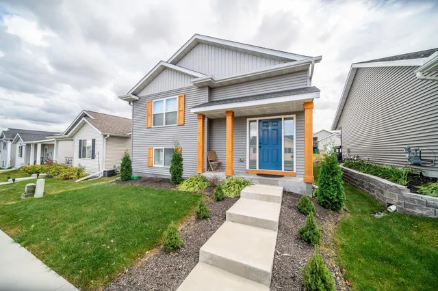 $370,000 | 6076 Sandstone Street Northwest, Rochester, MN 55901