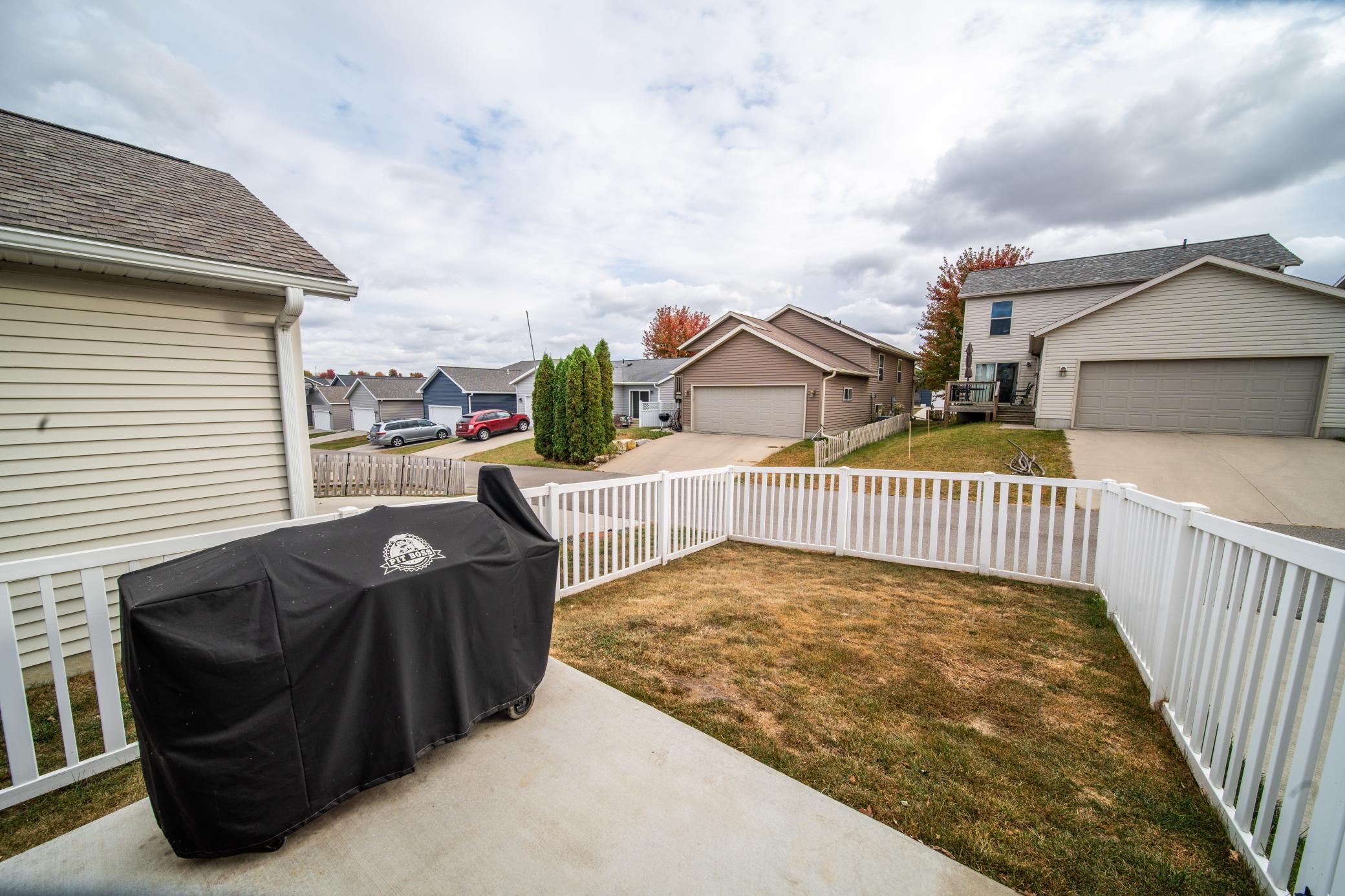 6076 Sandstone Street Northwest Rochester, MN 55901 - Photo 29 of 33