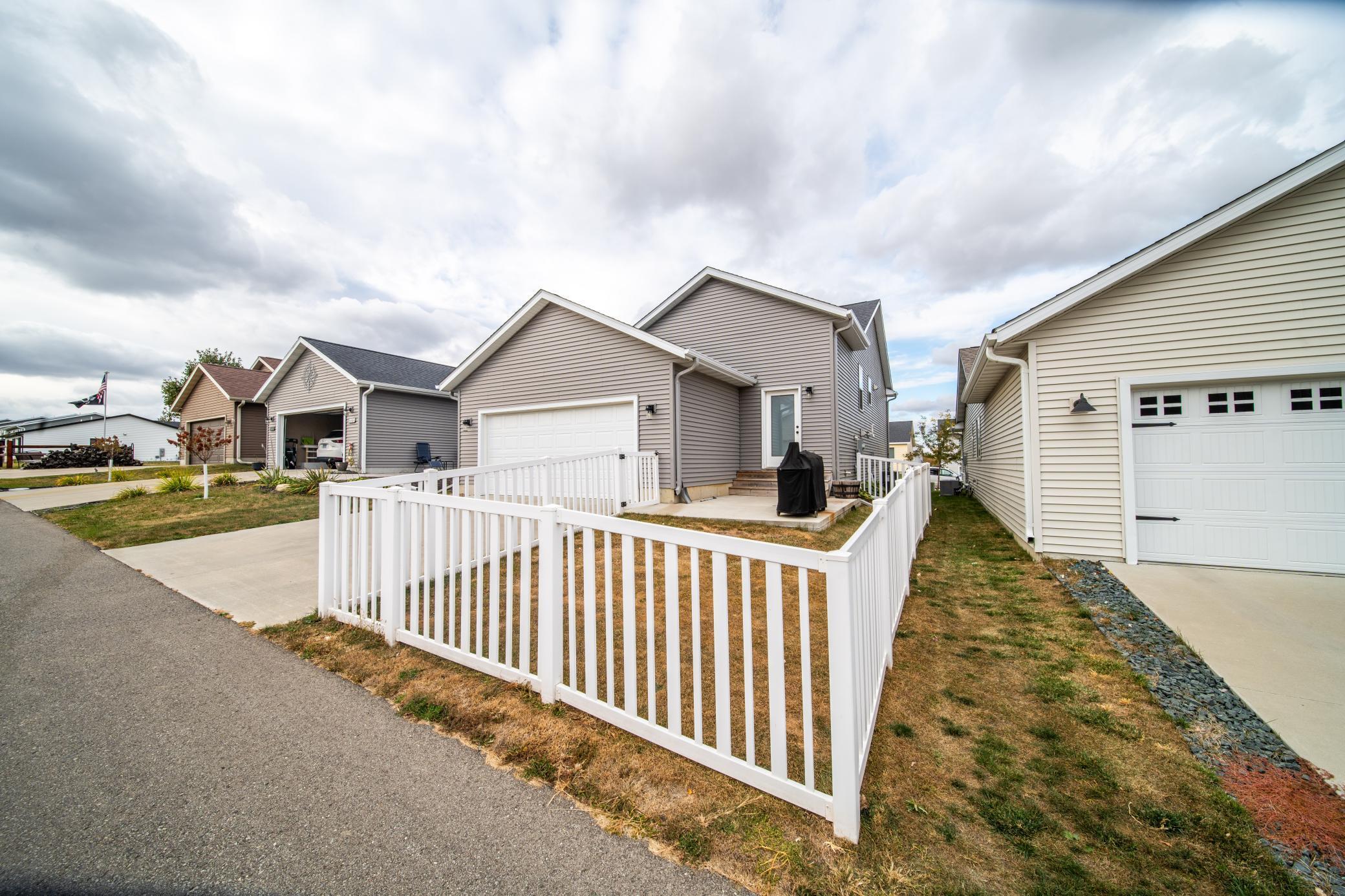 6076 Sandstone Street Northwest Rochester, MN 55901 - Photo 30 of 33