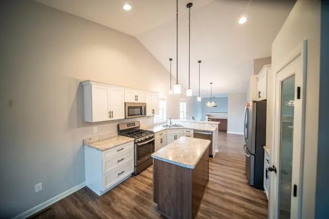 $370,000 | 6076 Sandstone Street Northwest, Rochester, MN 55901