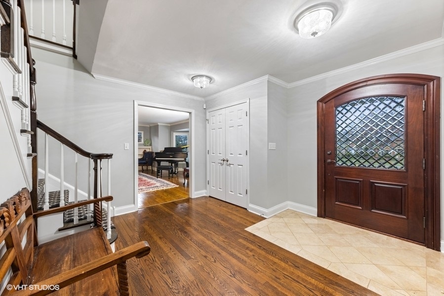 6 Charleston Road Hinsdale, IL 60521 - Photo 3 of 34 Gallery Image 3