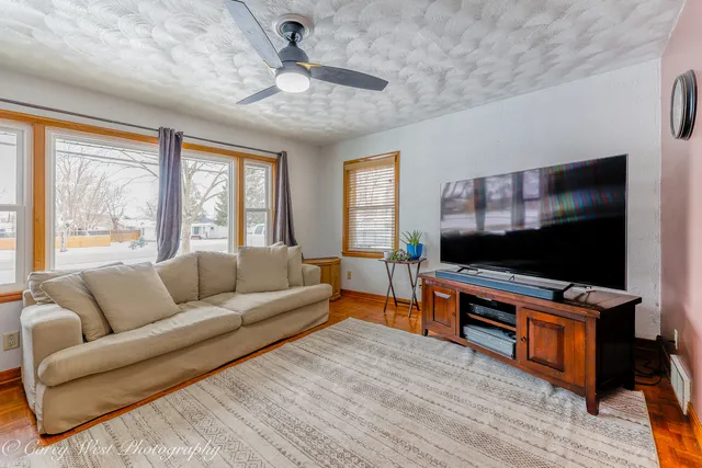 $295,000 | 2300 Gaylord Road, Joliet, IL 60435