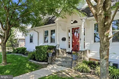 $800,000 | 11 Golf Road, Havertown, PA 19083