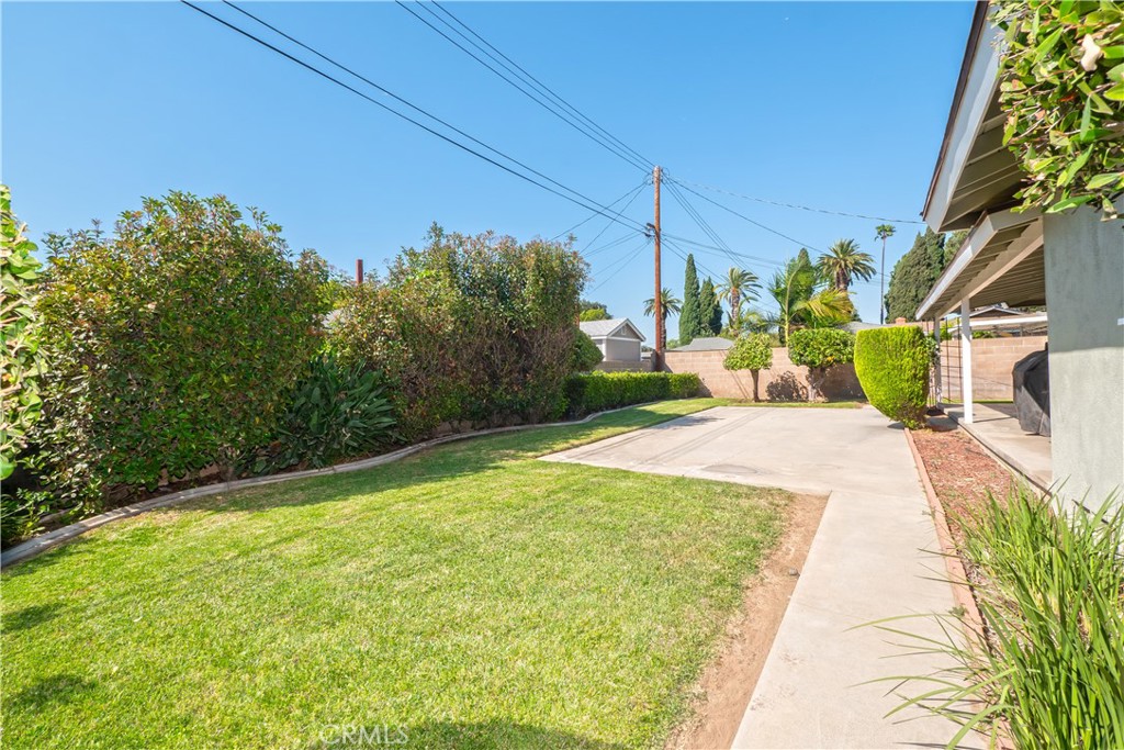 8187 Buckingham Place Riverside, CA 92504 - Photo 32 of 38