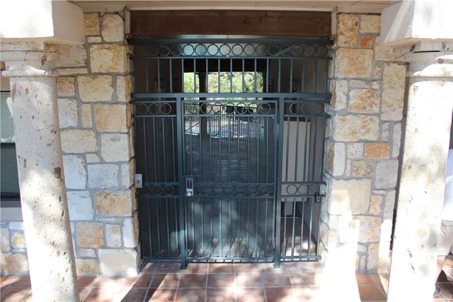 $3,250 | 1000 Liberty Park Drive, Unit 307, Austin, TX 78746