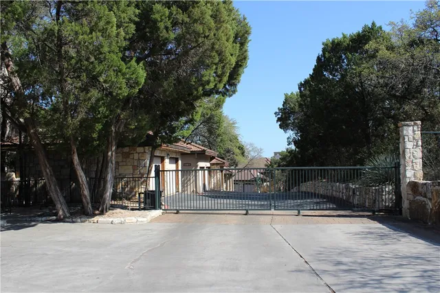 $3,250 | 1000 Liberty Park Drive, Unit 307, Austin, TX 78746