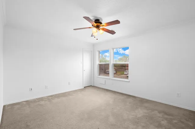 $299,999 | 2810 Legends Knoll Drive, Spring, TX 77386