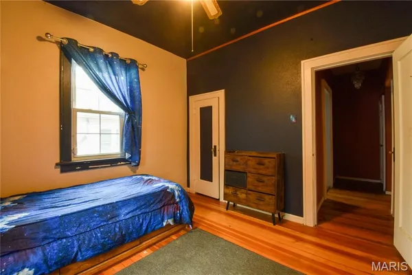 $215,000 | 919 West Henry Street, Staunton, IL 62088
