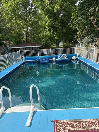 $215,000 | 919 West Henry Street, Staunton, IL 62088