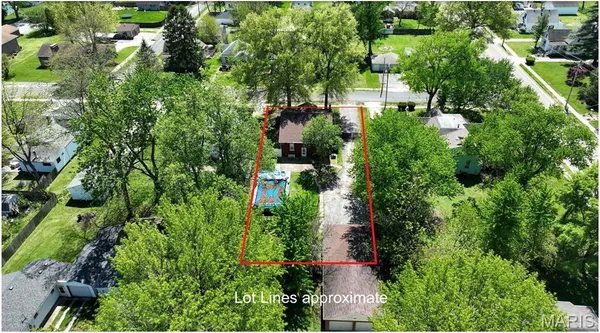 $215,000 | 919 West Henry Street, Staunton, IL 62088