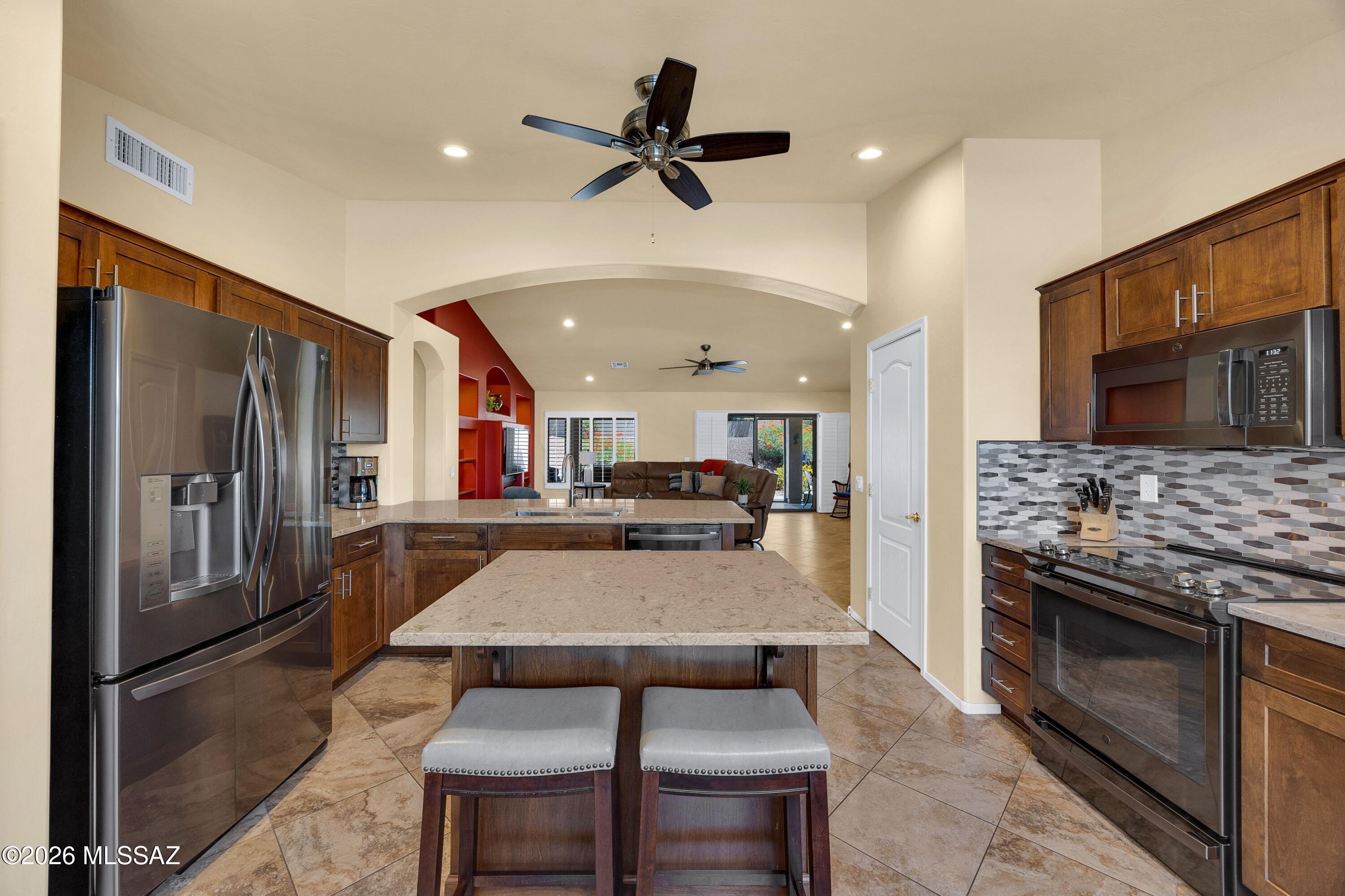 61852 East Sandlewood Road Tucson, AZ 85739 - Photo 18 of 50 Stylish Black Stainless Appliances