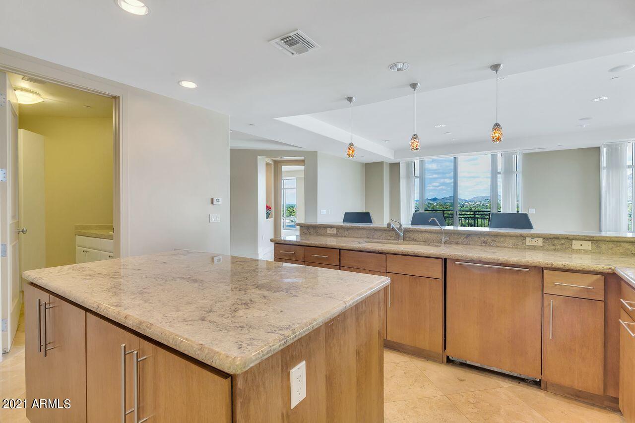 2211 East Camelback Road, Unit 902 Phoenix, AZ 85016 - Photo 15 of 43 Kitchen Island