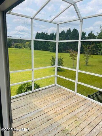 116 Spinnaker Lane Havelock, NC 28532 - Photo 8 of 41 SCREENED PORCH