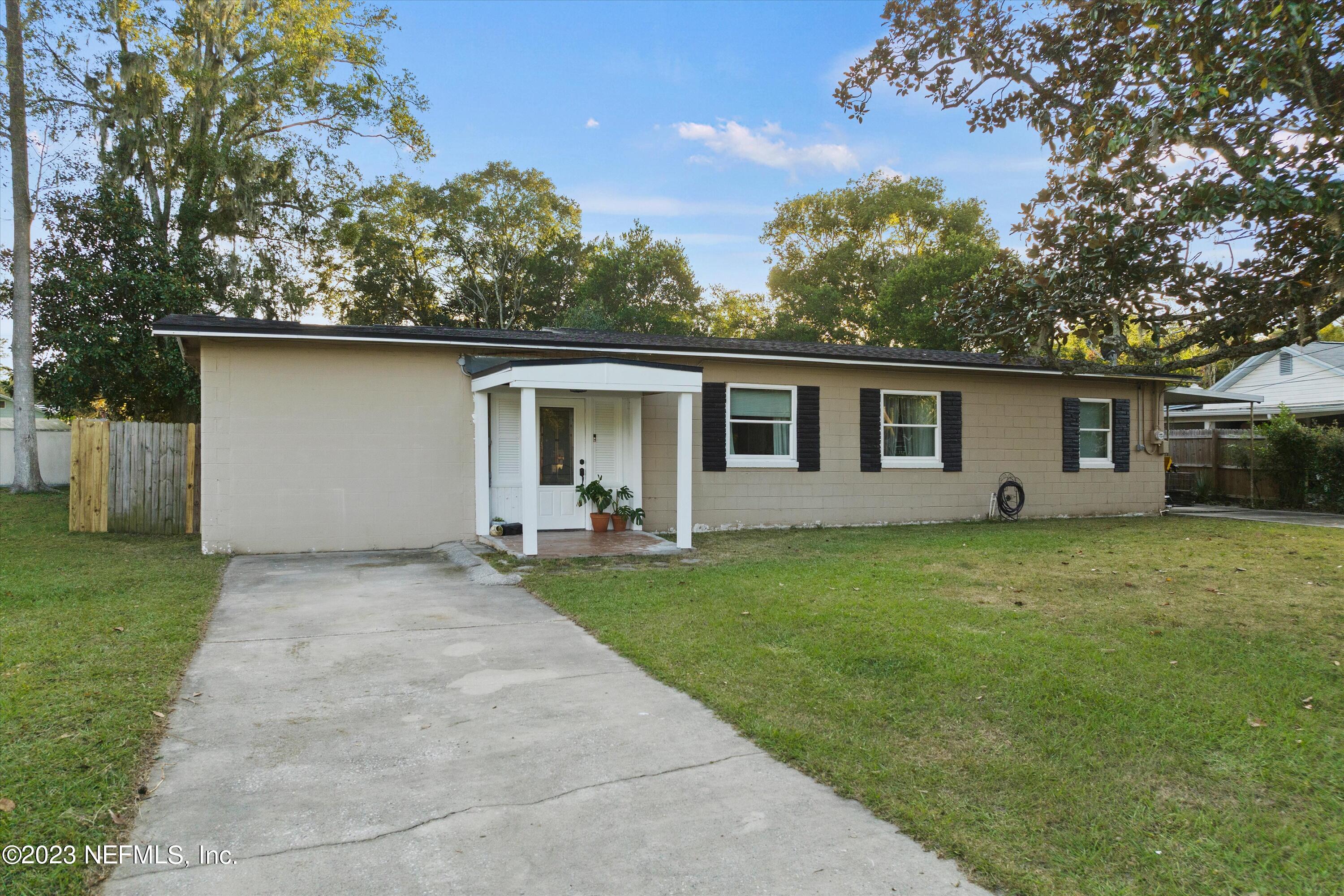 570 Sapelo Road Jacksonville, FL 32216 - Photo 3 of 25 03-Front-3