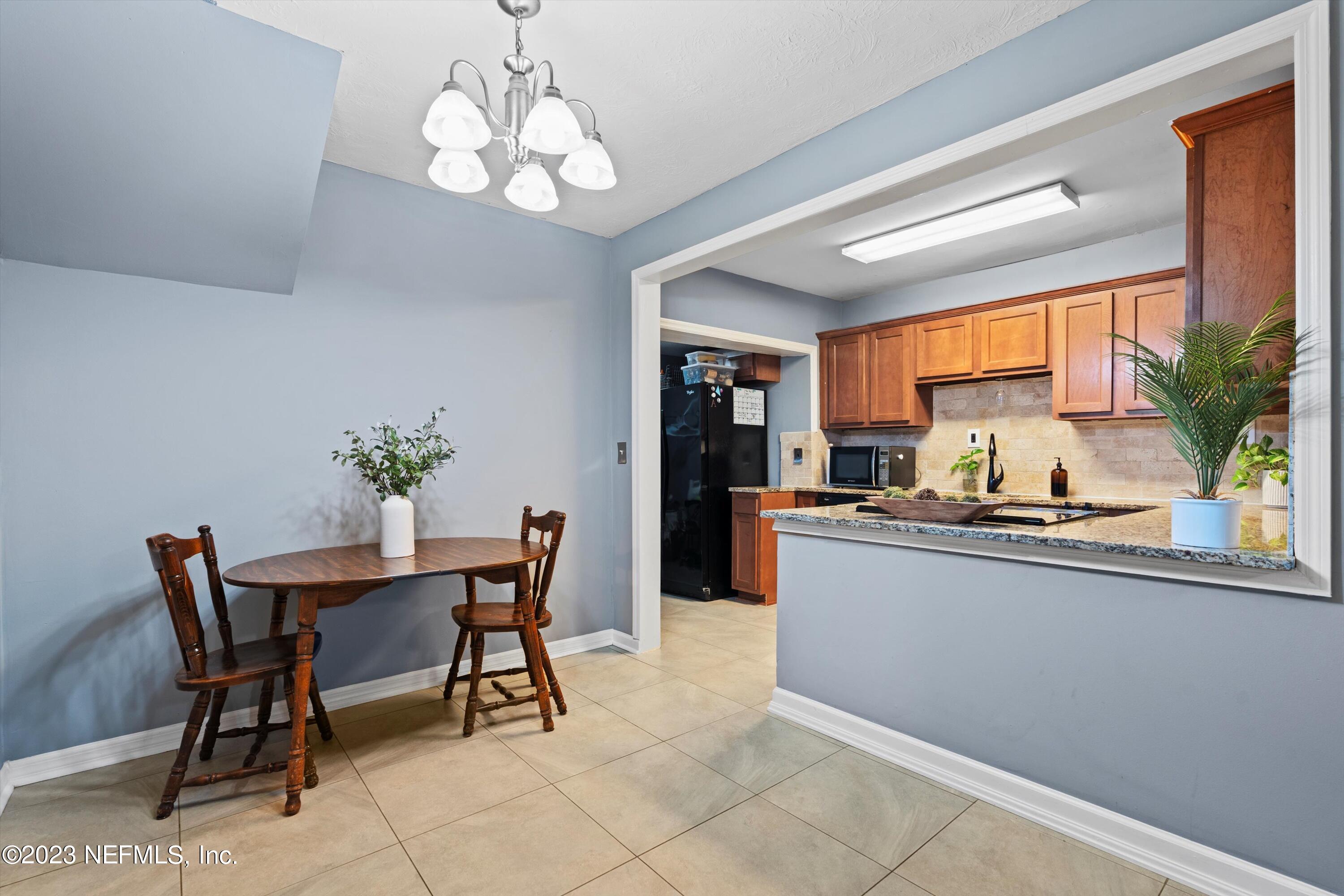 570 Sapelo Road Jacksonville, FL 32216 - Photo 10 of 25 11-Dining and Kitchen