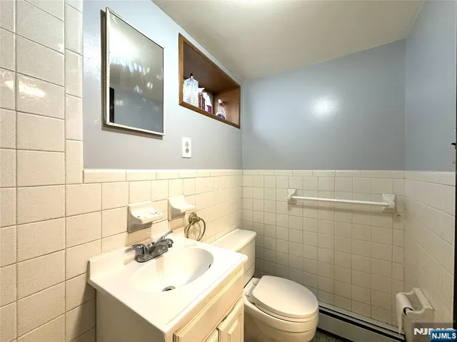 $3,200 | 299 High Street, Unit 1, North Arlington, NJ 07031