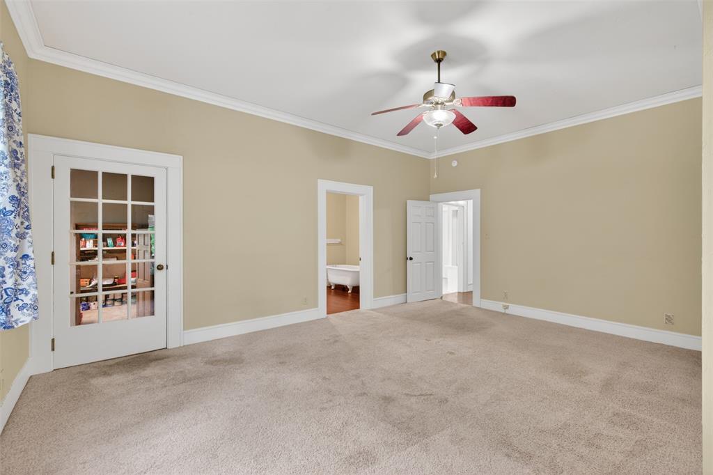 8402 Springridge-Texas Line Road Keithville, LA 71047 - Photo 26 of 40 a view of an empty room with a window