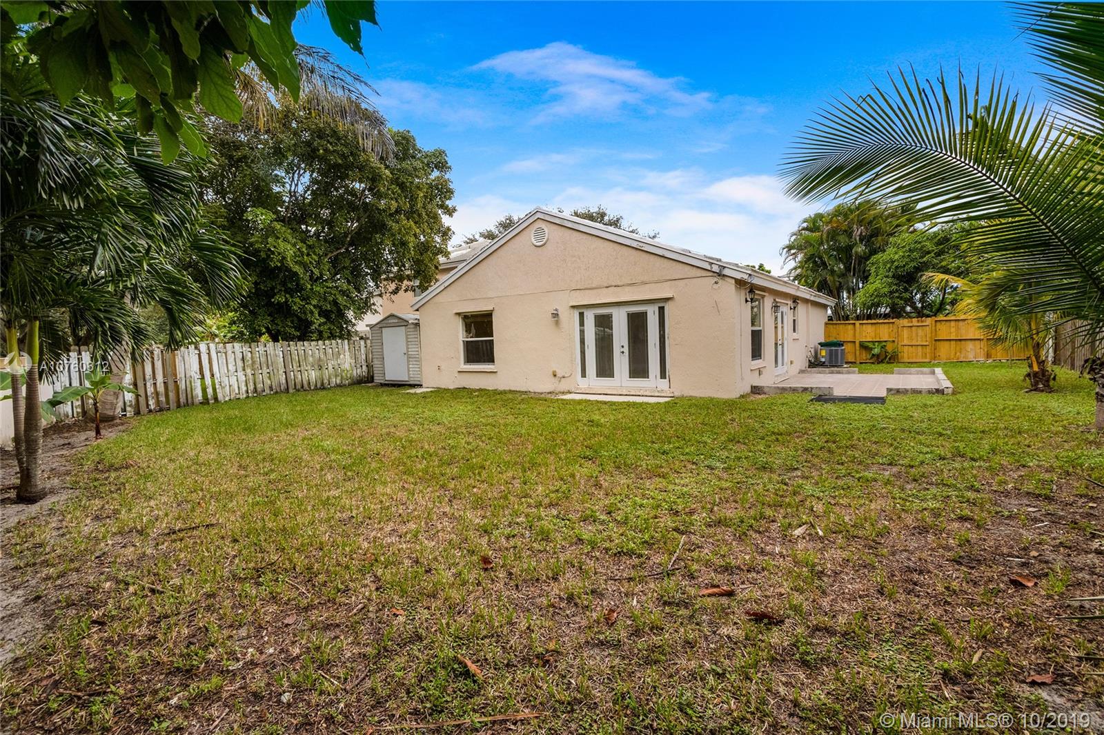 6790 Bayfront Circle Margate, FL 33063 - Photo 15 of 25