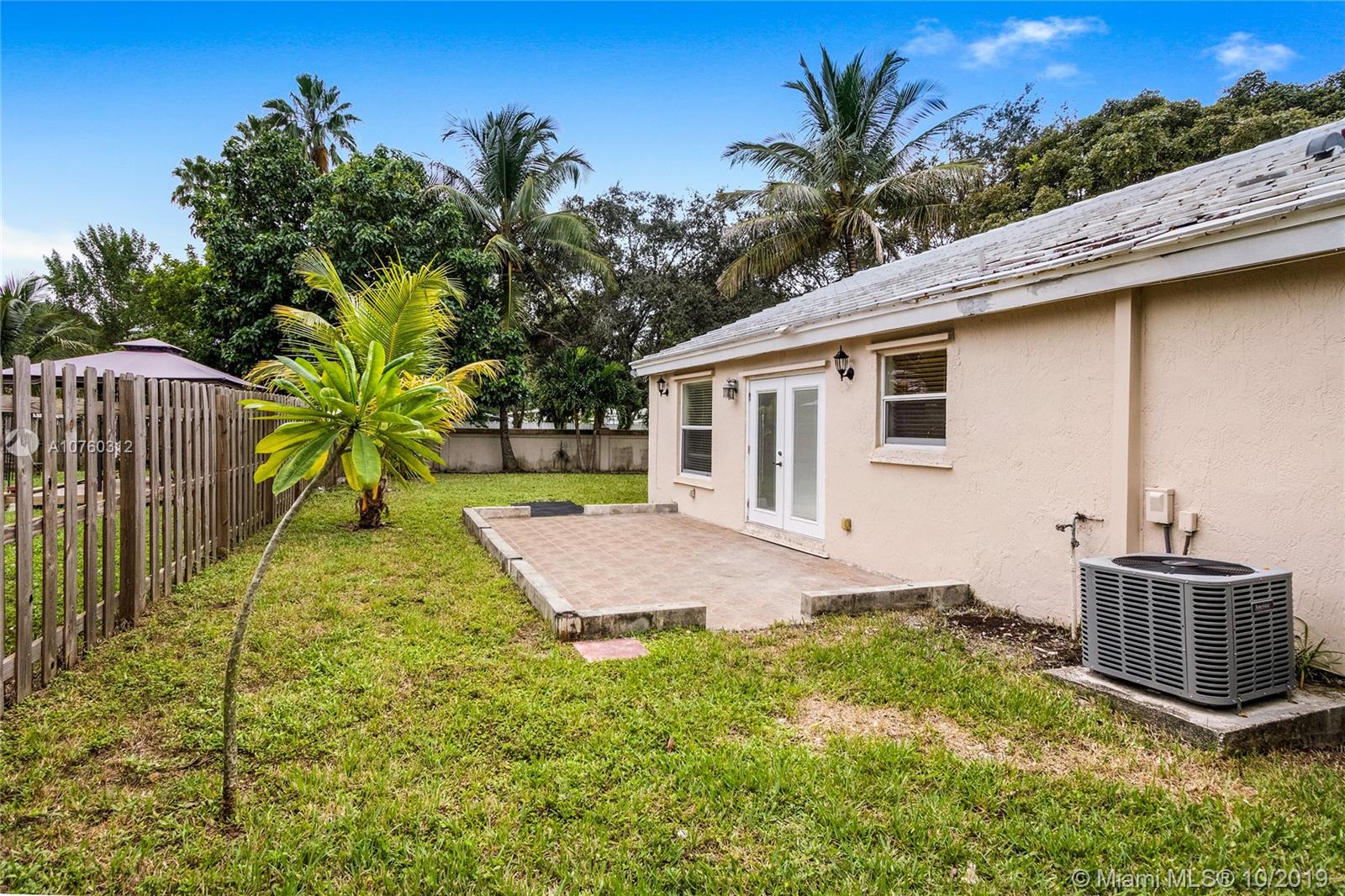 6790 Bayfront Circle Margate, FL 33063 - Photo 18 of 25