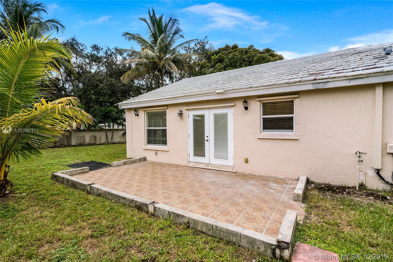 6790 Bayfront Circle Margate, FL 33063 - Photo 19 of 25
