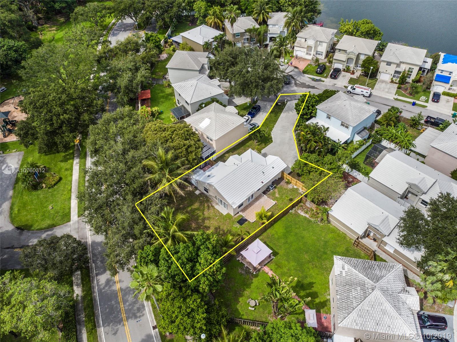 6790 Bayfront Circle Margate, FL 33063 - Photo 23 of 25