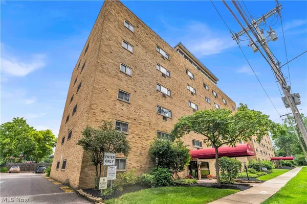 $72,000 | 115 South Rocky River Drive, Unit 406, Berea, OH 44017