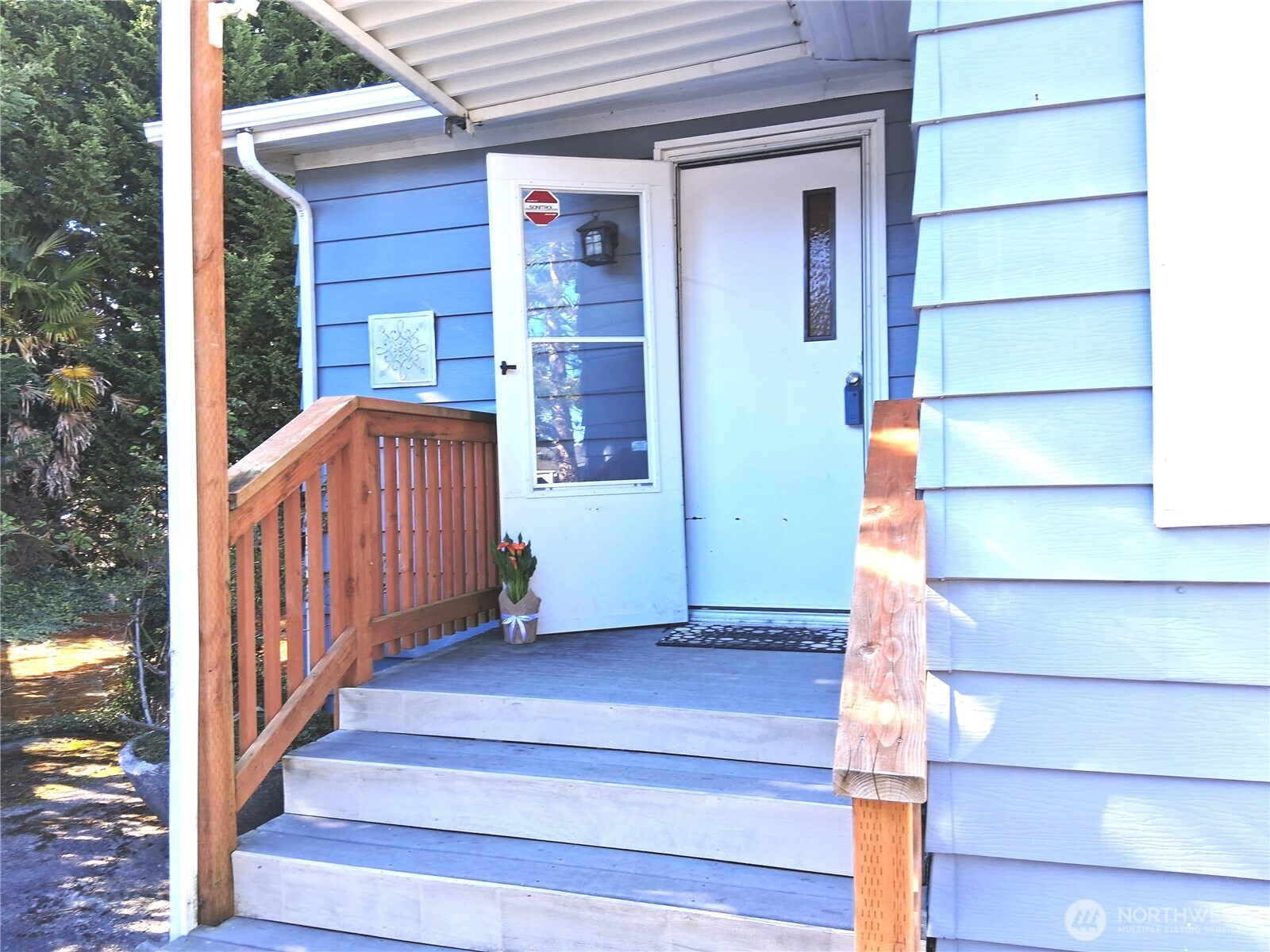815 124th Street Southwest, Unit 36 Everett, WA 98204 - Photo 1 of 32 a view of entryway front of house