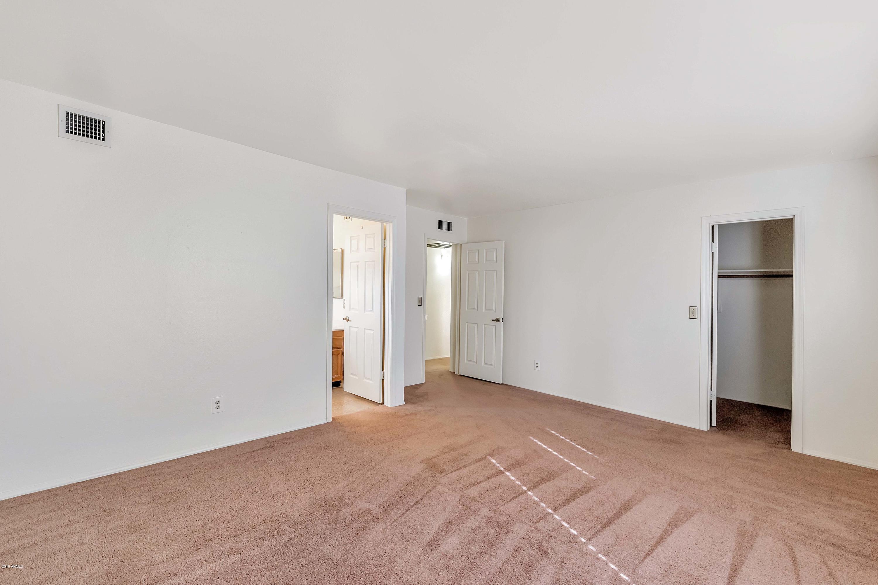 4831 South Roberts Road Tempe, AZ 85283 - Photo 12 of 25 4831 S Roberts Rd Tempe AZ-MLS_Size-013-