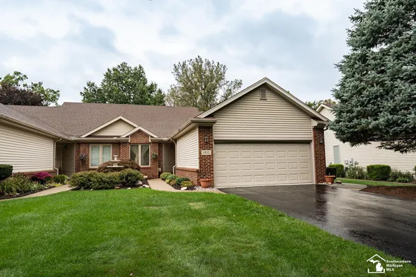$319,900 | 1632 Spruce Court, Temperance, MI 48182