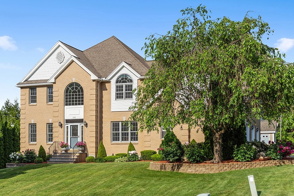 256 Simpson Road Marlborough, MA 01752 - Photo 1 of 42 Gallery Image 1