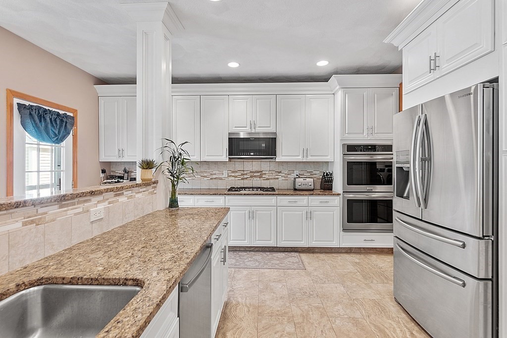 256 Simpson Road Marlborough, MA 01752 - Photo 12 of 42 Gallery Image 12