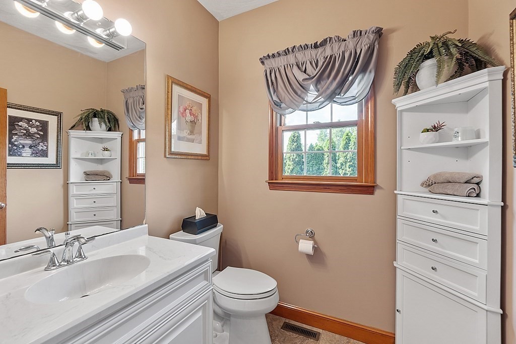 256 Simpson Road Marlborough, MA 01752 - Photo 31 of 42 Gallery Image 31