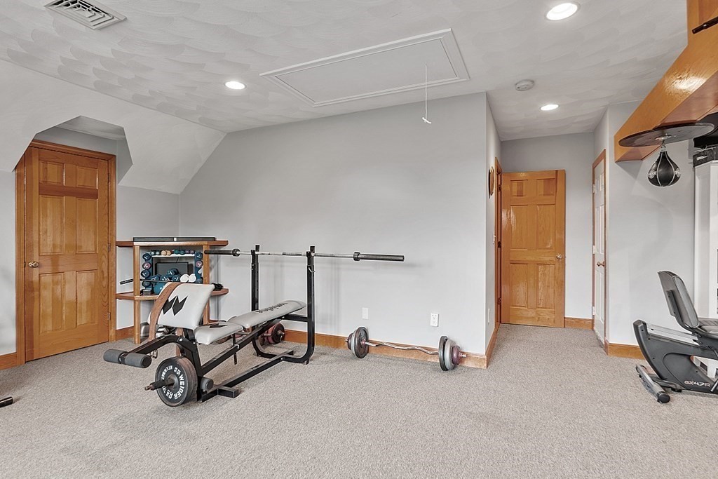 256 Simpson Road Marlborough, MA 01752 - Photo 34 of 42 Gallery Image 34