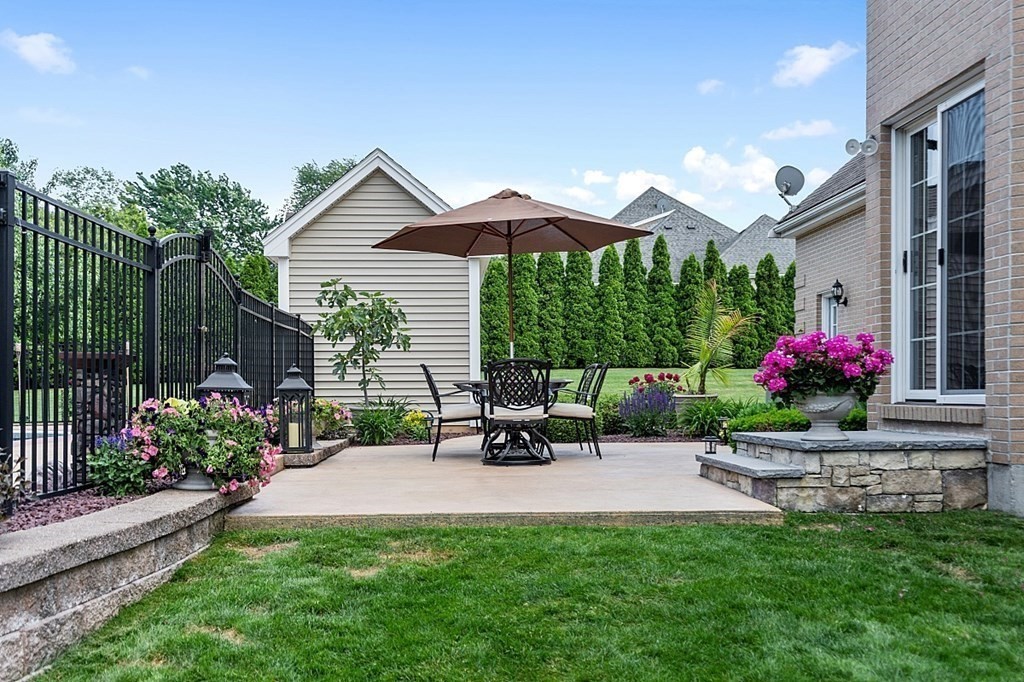 256 Simpson Road Marlborough, MA 01752 - Photo 35 of 42 Gallery Image 35